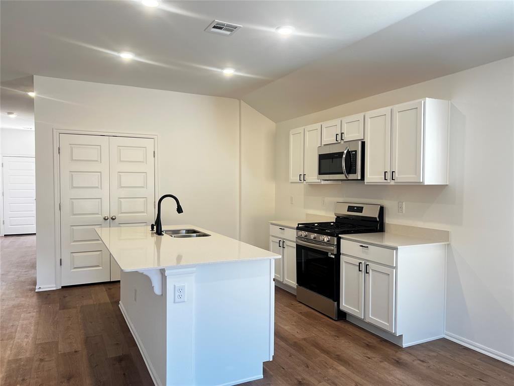 3433 Little Creek Dr - Photo 3 of 27