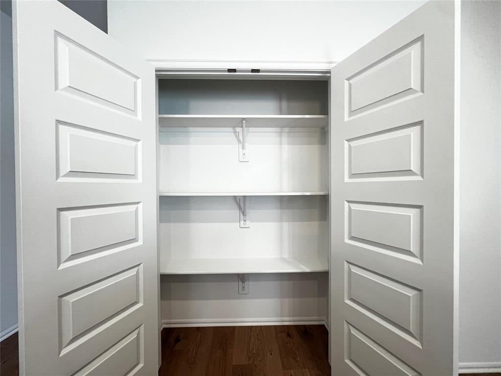 3433 Little Creek Dr - Photo 5 of 27