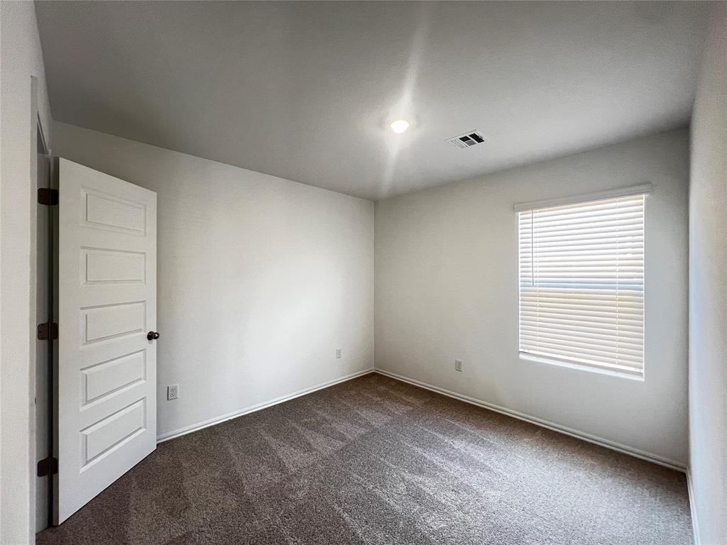 3433 Little Creek Dr - Photo 7 of 27