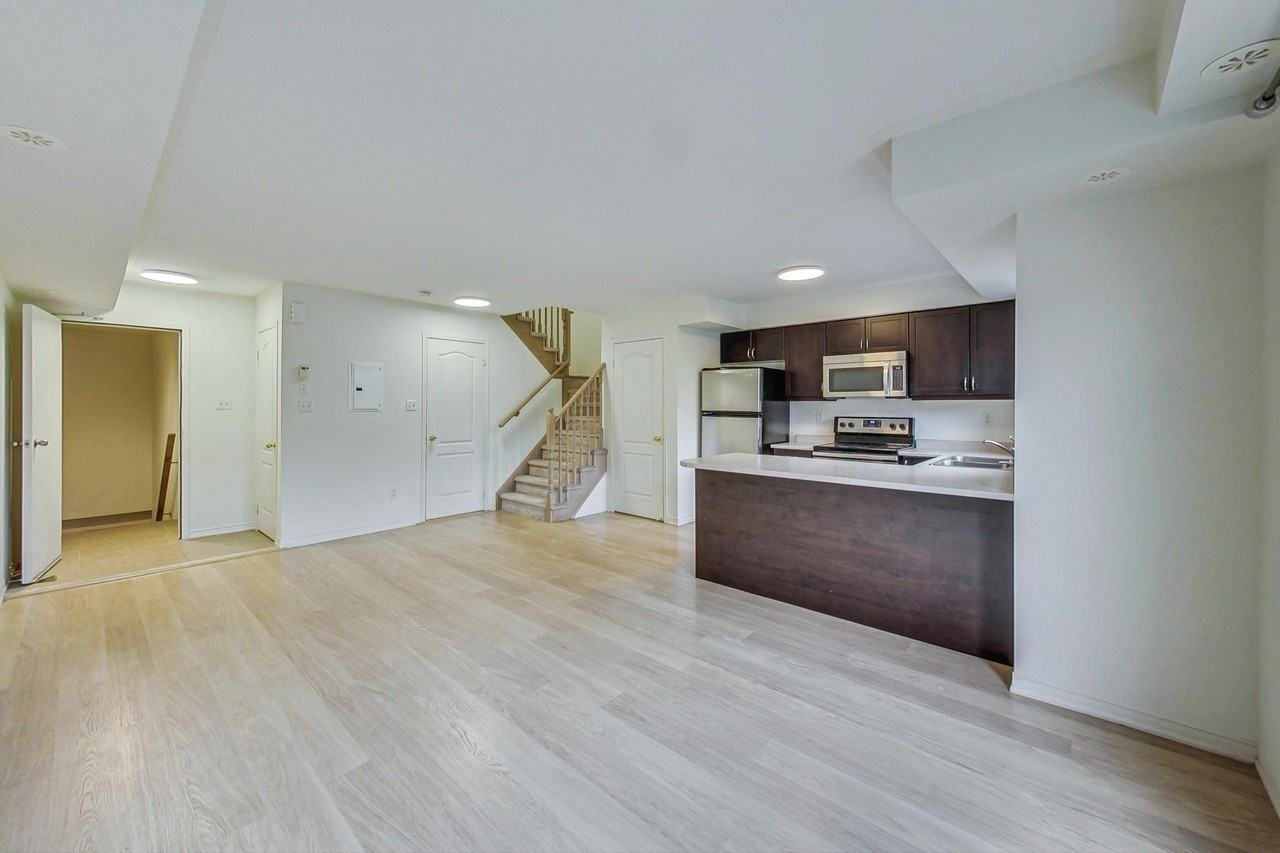 19 Hays Blvd #4 - Photo 3 of 15