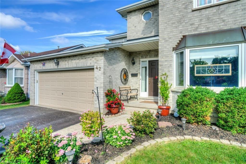 42 Redwood Lane - Photo 2 of 24