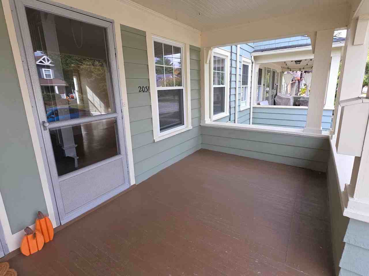 2031 Sherwood Ave - Photo 2 of 39