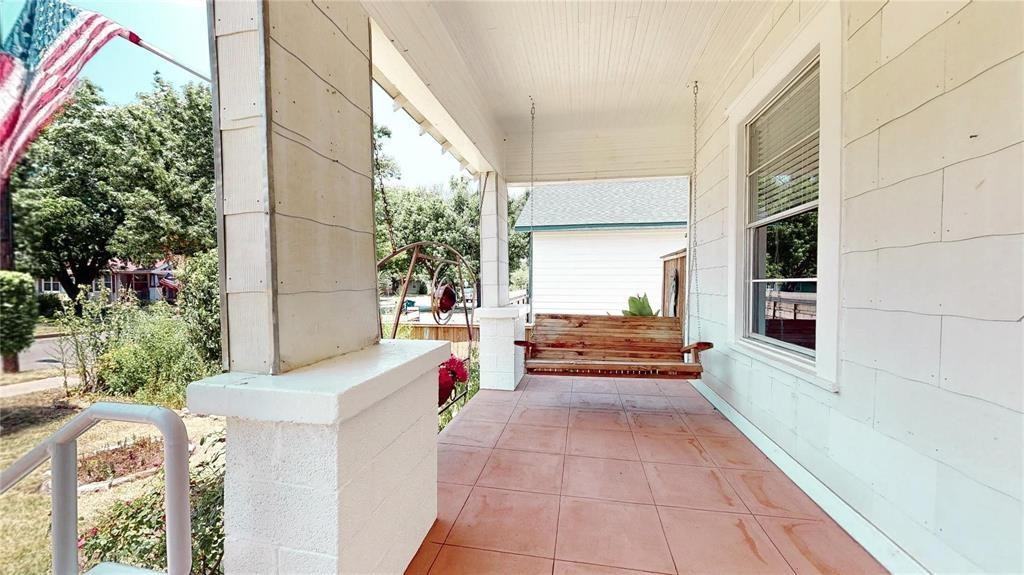 512 South Brighton Avenue - Photo 3 of 26