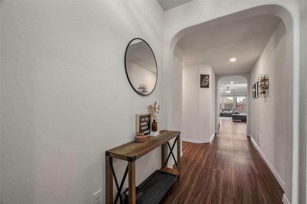 4008 Spur Trail Dr - Photo 2 of 18