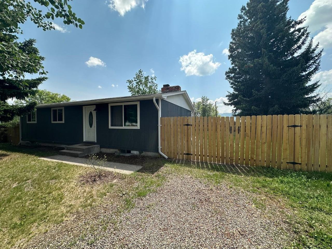 6 Glacier St - Photo 2 of 16