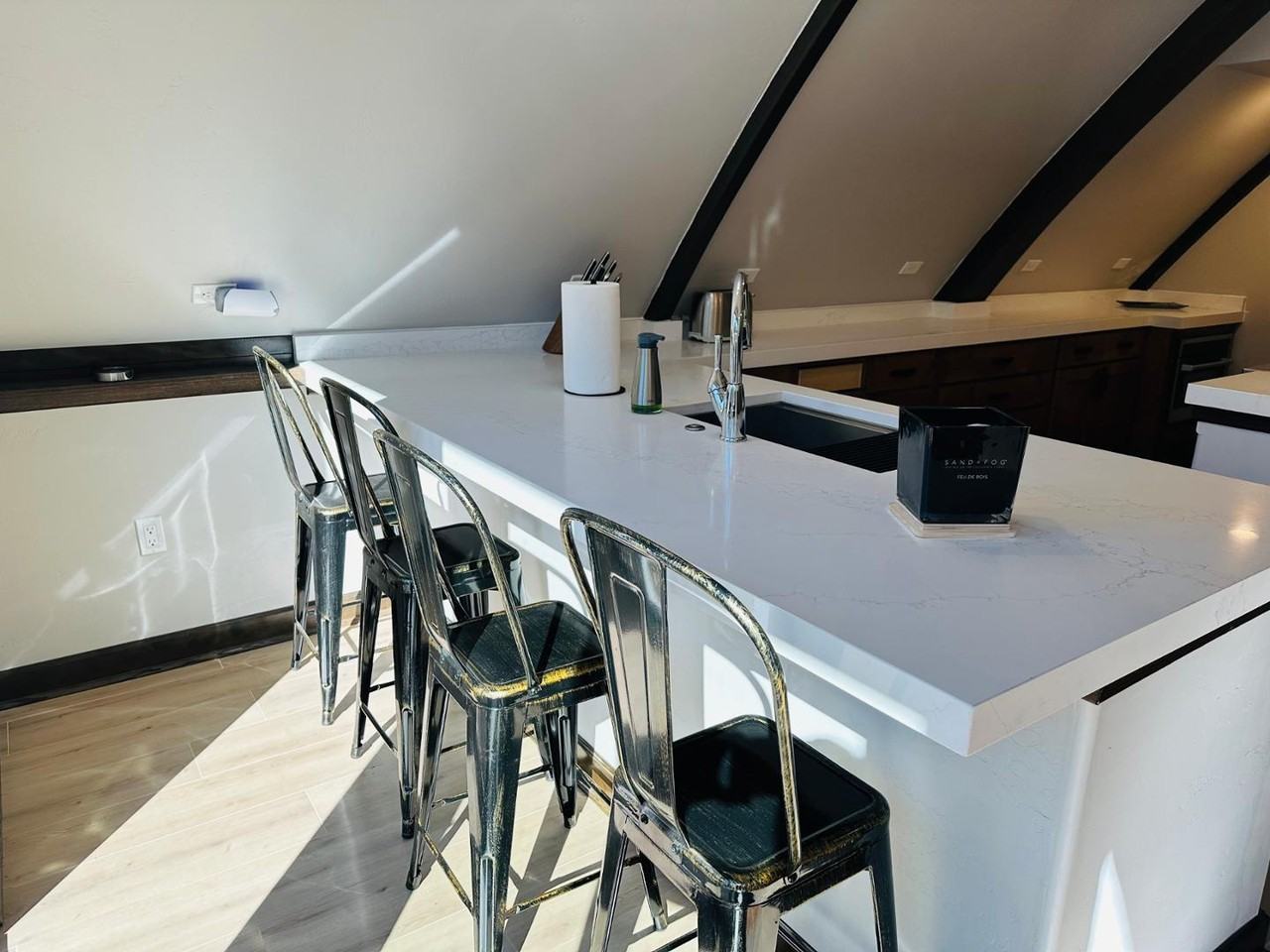 327 Stone Mountain Rd - Photo 4 of 32