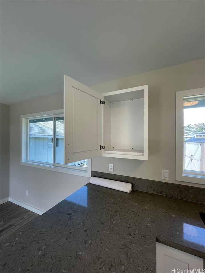 45-143 William Henry Rd #D - Photo 3 of 9