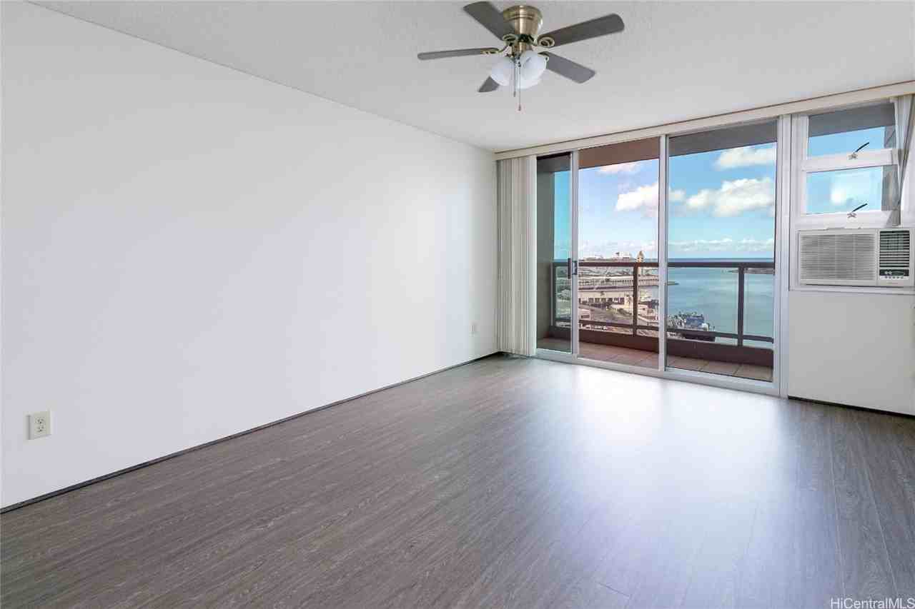 215 N King St #1909 - Photo 5 of 14