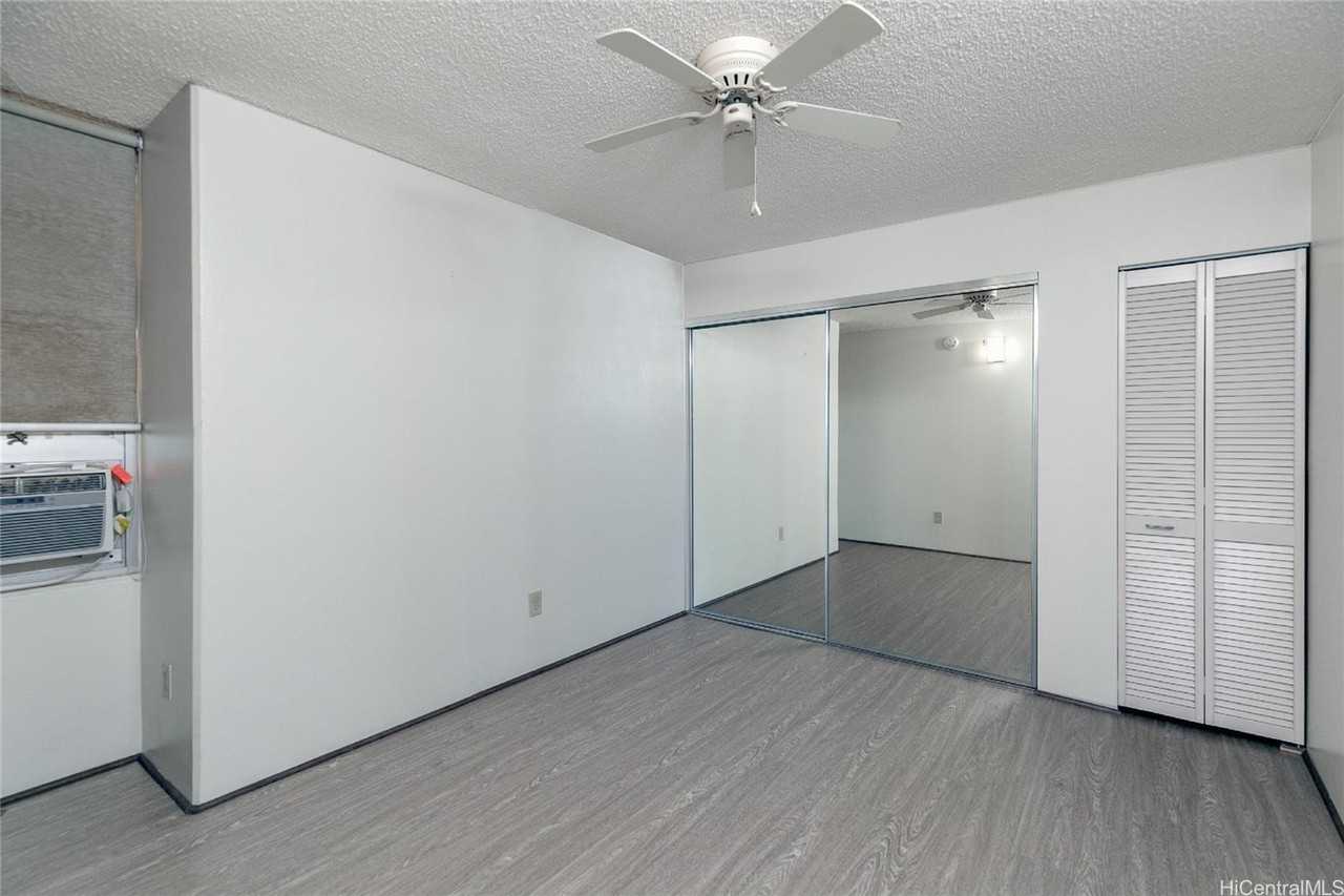 215 N King St #1909 - Photo 7 of 14