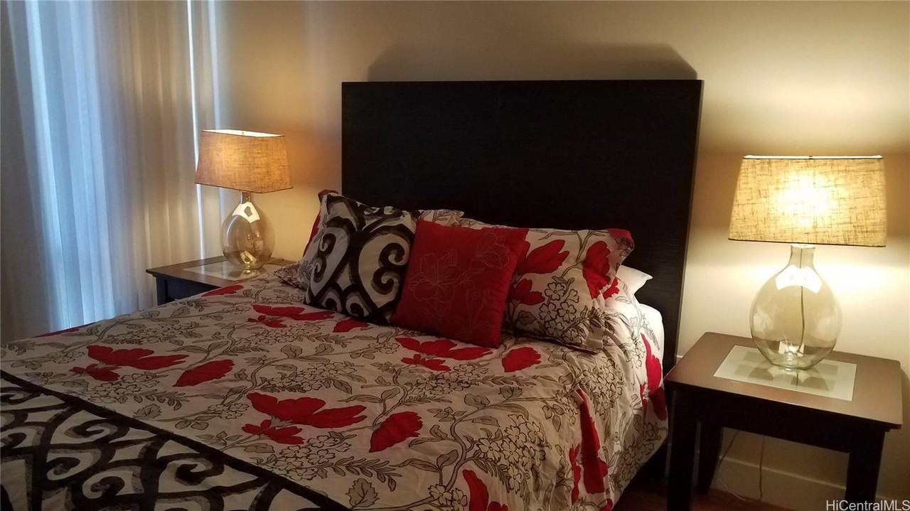 1551 Ala Wai Blvd #1005 - Photo 4 of 16