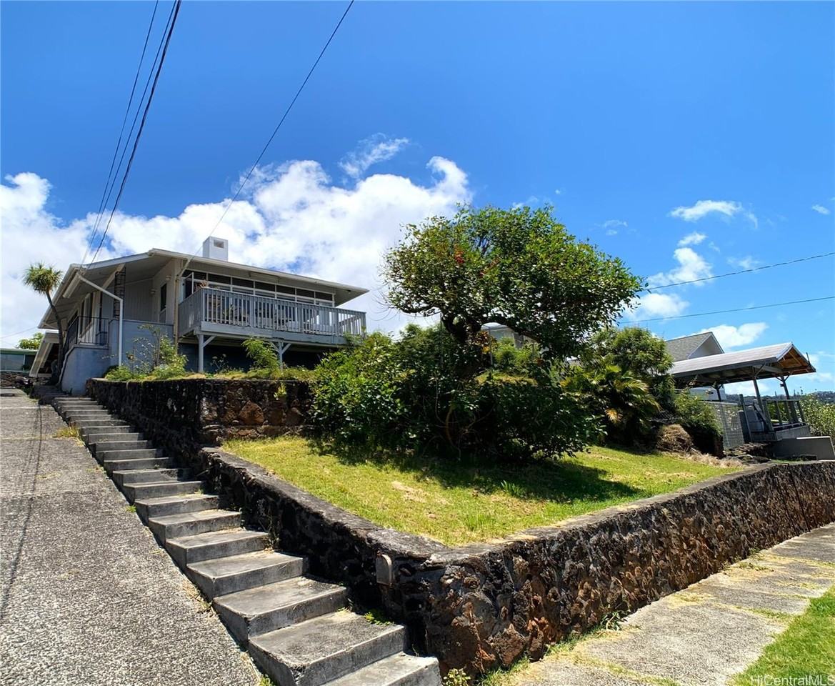 1074 Lanui Pl