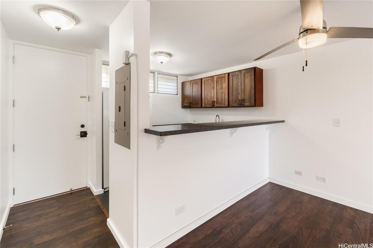 1414 Alexander St #503 - Photo 3 of 15