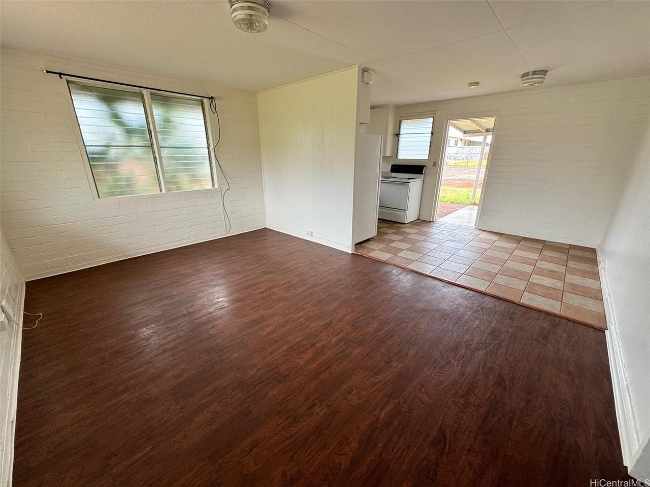 91-465 #B - Photo 3 of 10