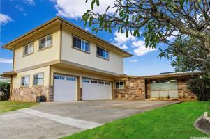 featured image of 964 Iopono Loop