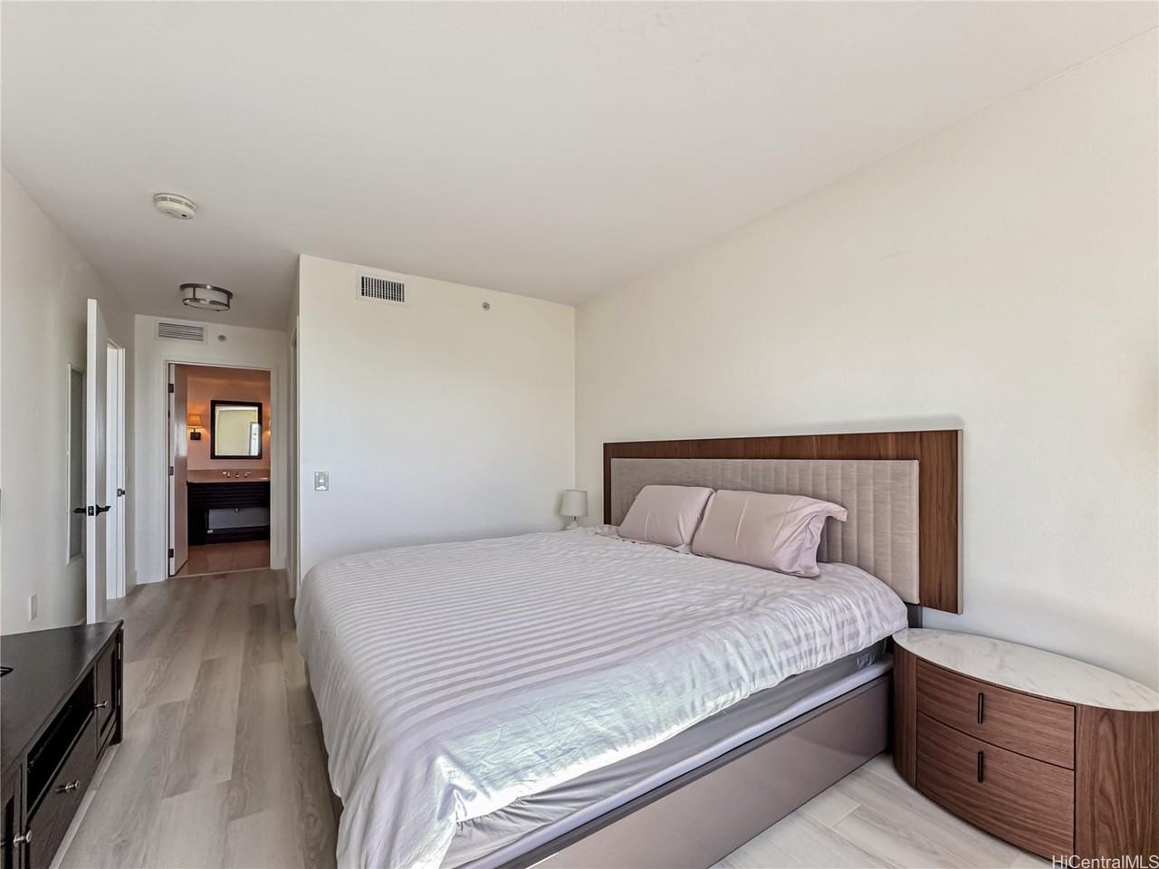 1551 Ala Wai Blvd #2303 - Photo 6 of 24