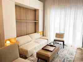 featured image of 987 Queen St #725