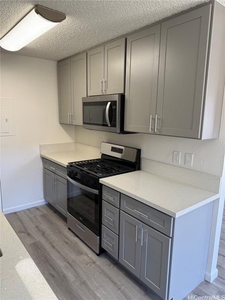 91-1089 Puamaeole St #15C - Photo 3 of 11