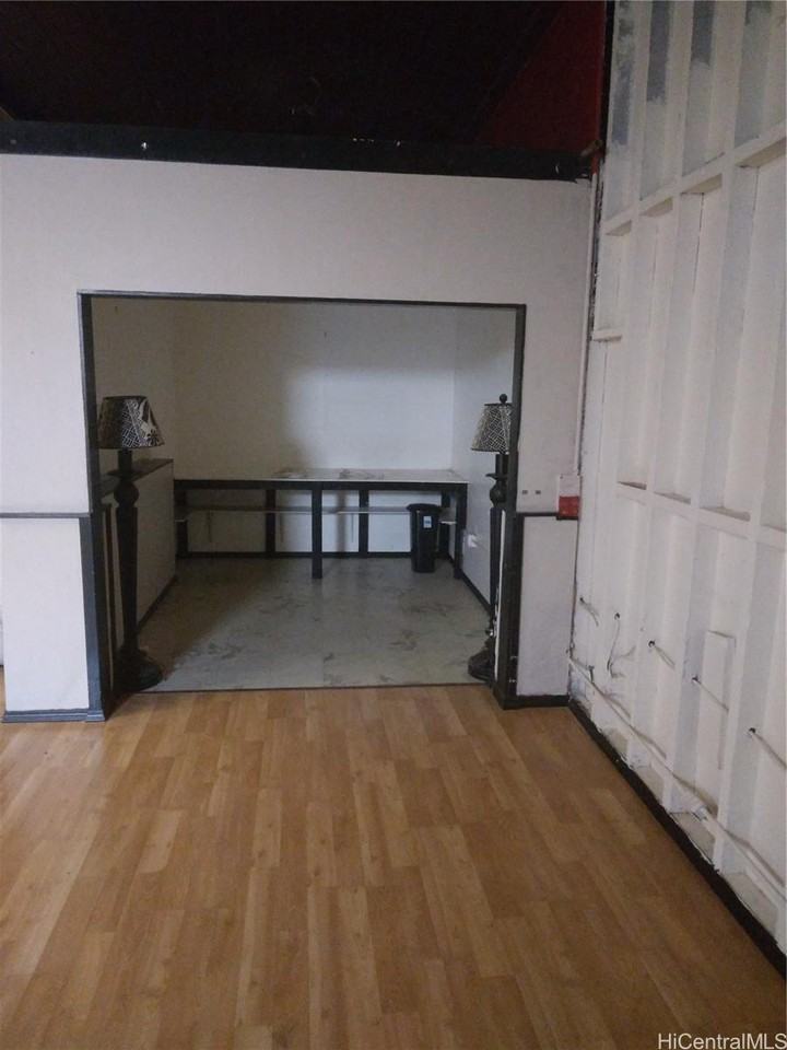 150 N King St #202 - Photo 2 of 4