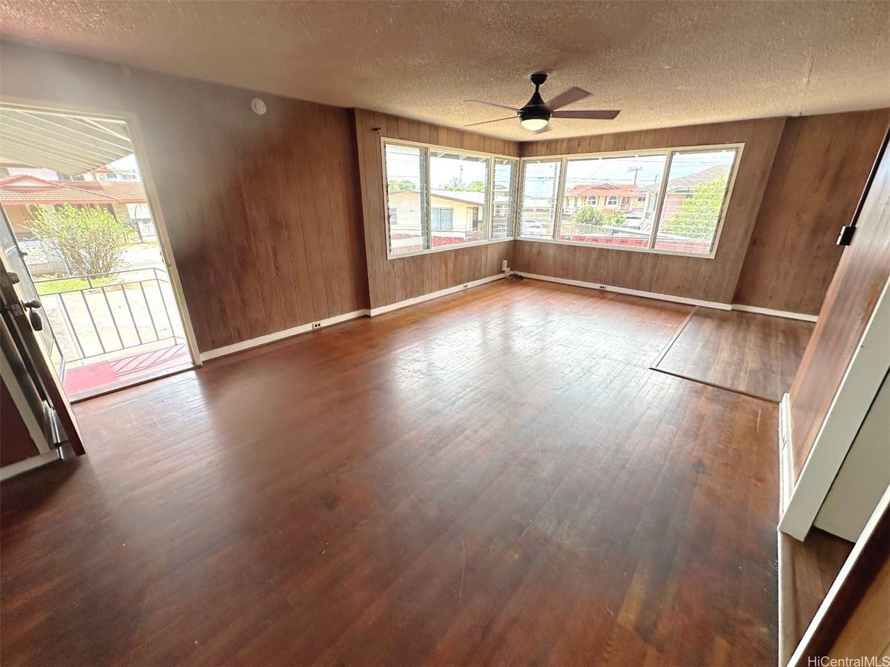 94-406 Kahualei Place - Photo 3 of 25