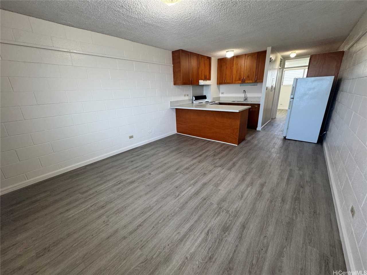 1419 Ernest St #404 - Photo 2 of 8