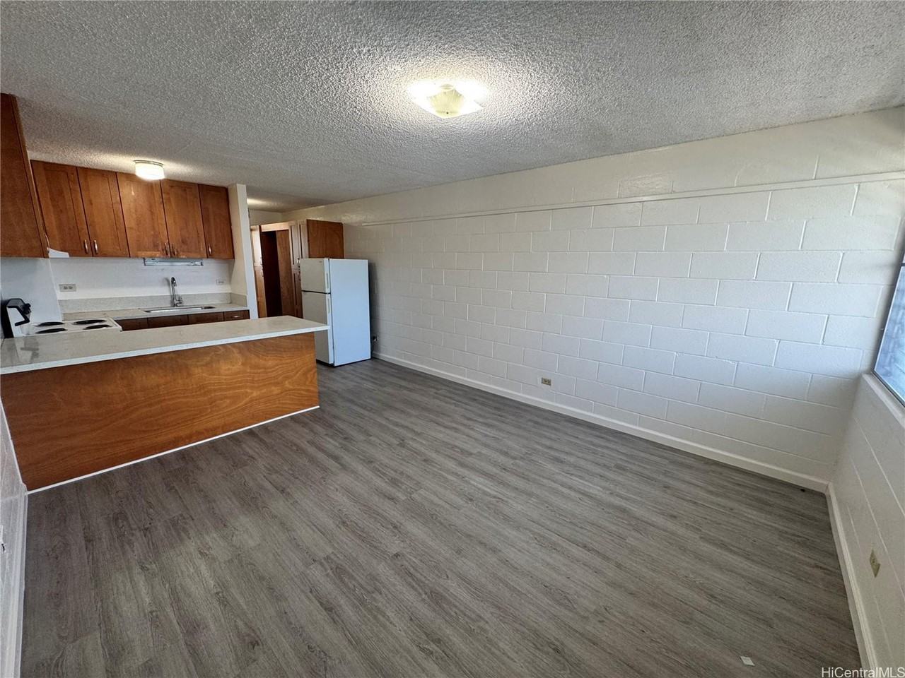 1419 Ernest St #404 - Photo 3 of 8