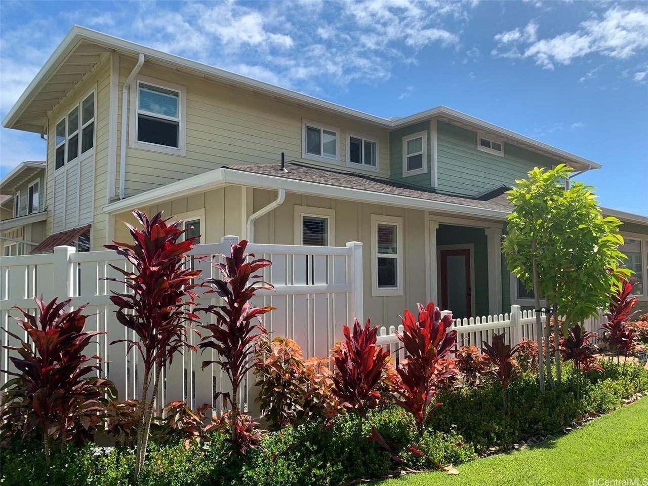 550 Kamaaha Ave #1201