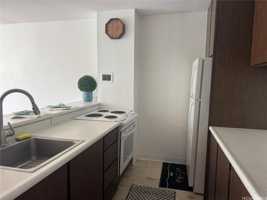 featured image of 1050 Kinau St #506