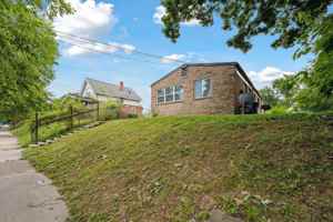 featured image of 1022 Liberty St #B