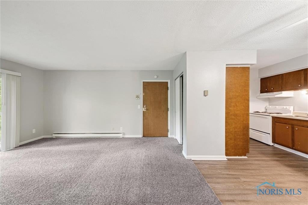 3348 Arlington Ave - Photo 5 of 24