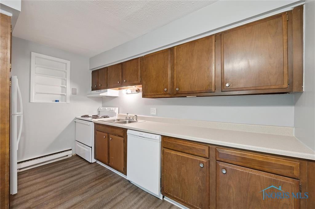 3348 Arlington Ave - Photo 7 of 24