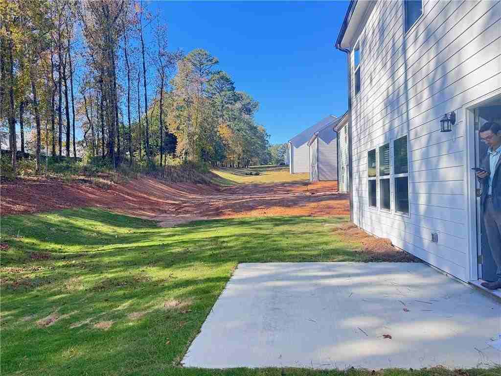 334 Silverleaf Trl - Photo 2 of 20