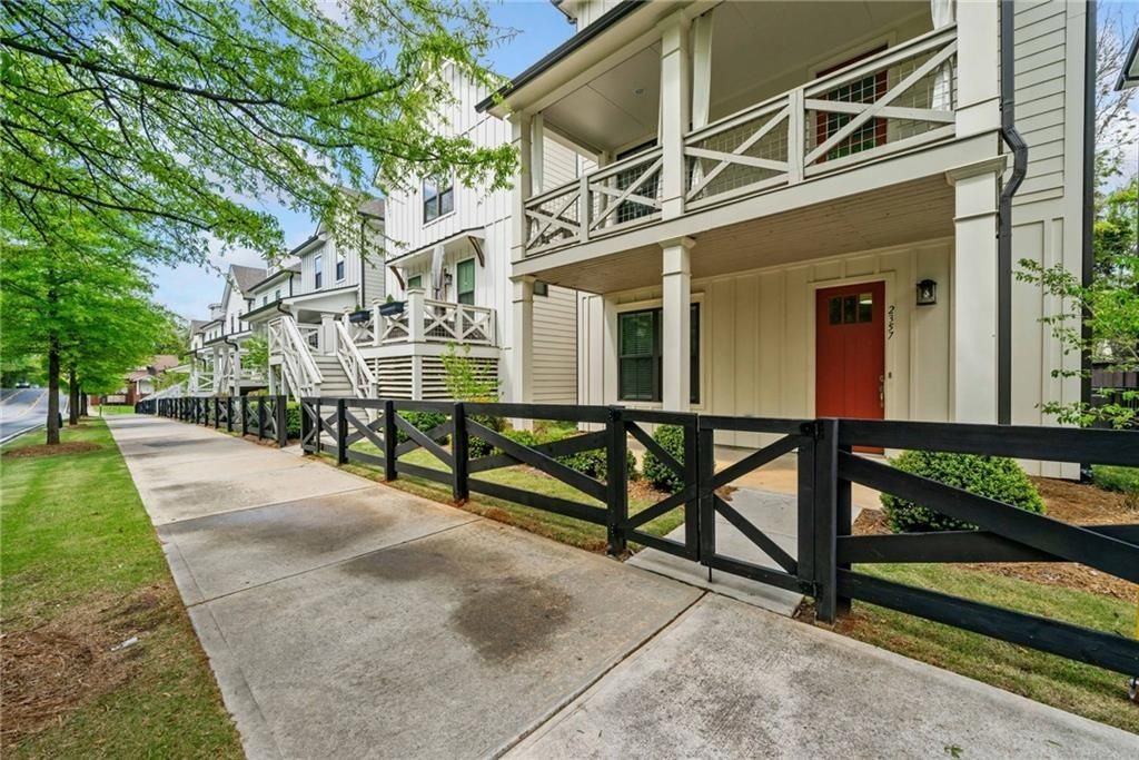 2357 Rover Ct - Photo 2 of 34