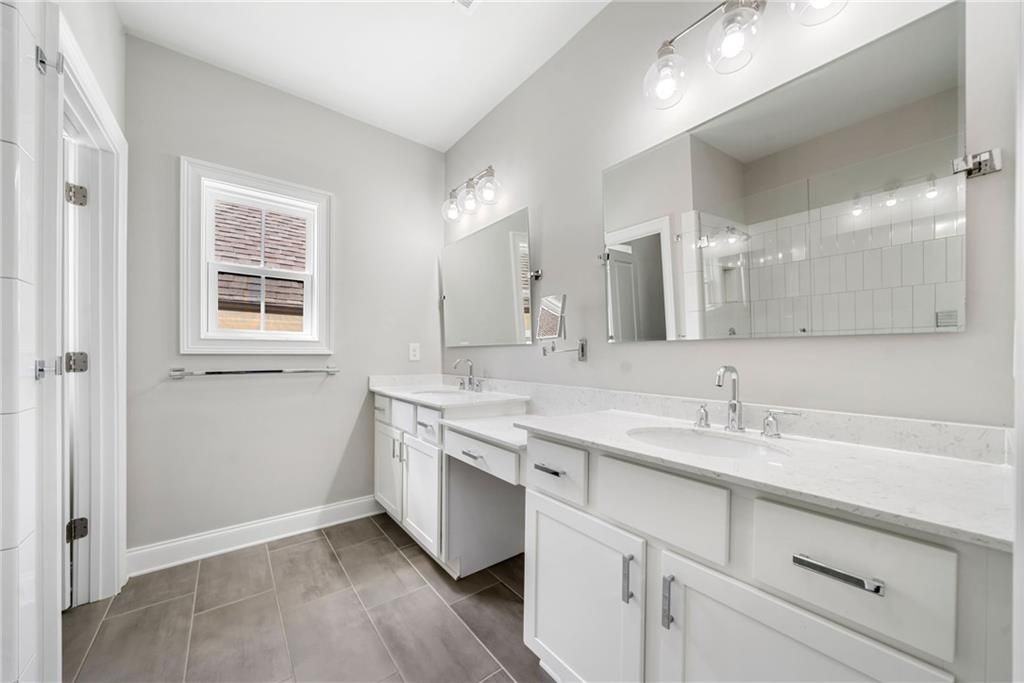 2357 Rover Ct - Photo 4 of 34