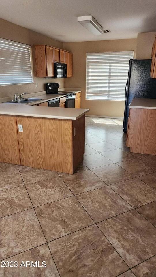 15116 Goodyear Boulevard - Photo 3 of 11