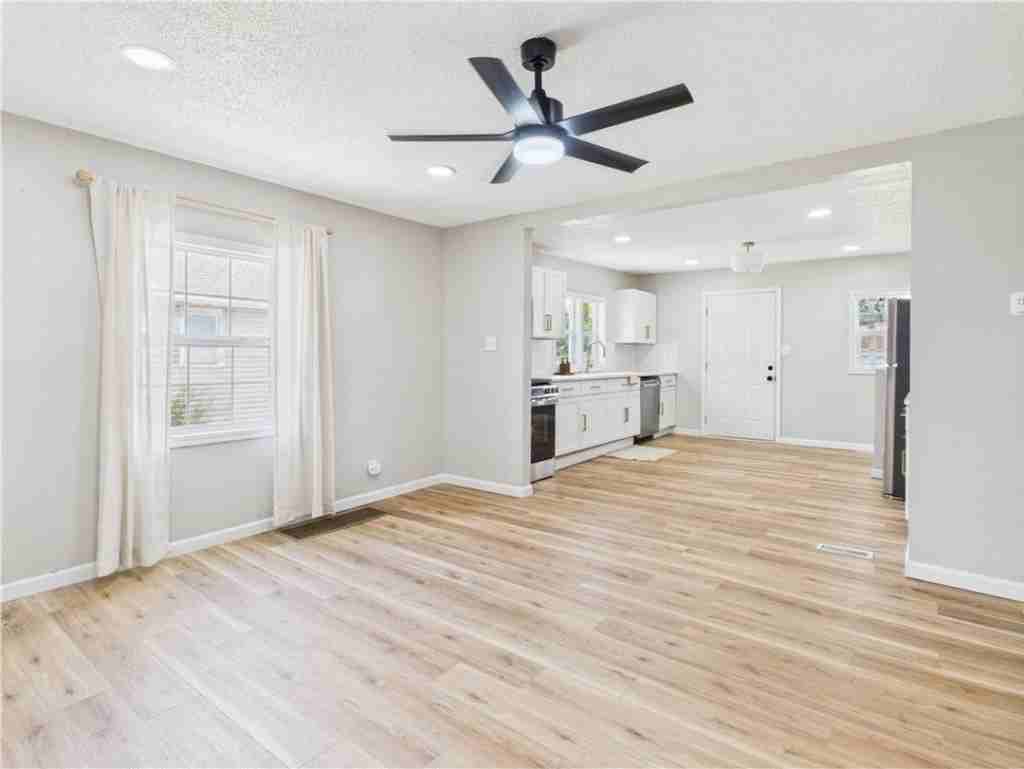 141 Adams St - Photo 2 of 17