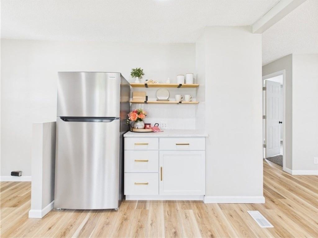 141 Adams St - Photo 3 of 17