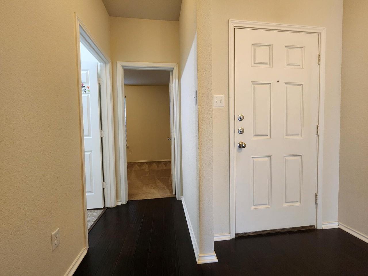 5822 Hopkins Dr - Photo 3 of 32