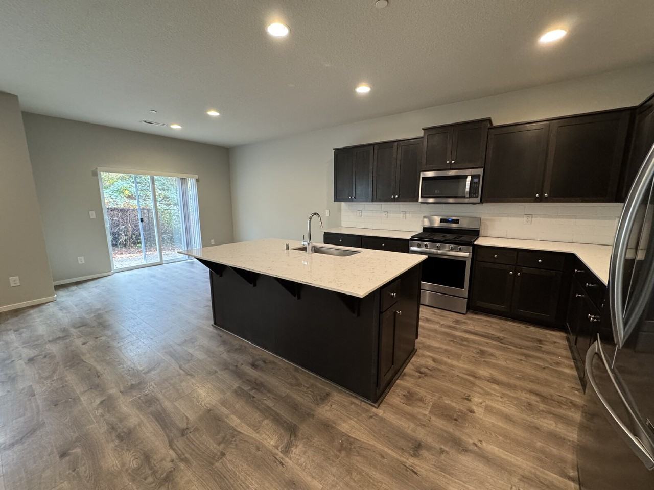 9400 North Alder Street - Photo 2 of 17