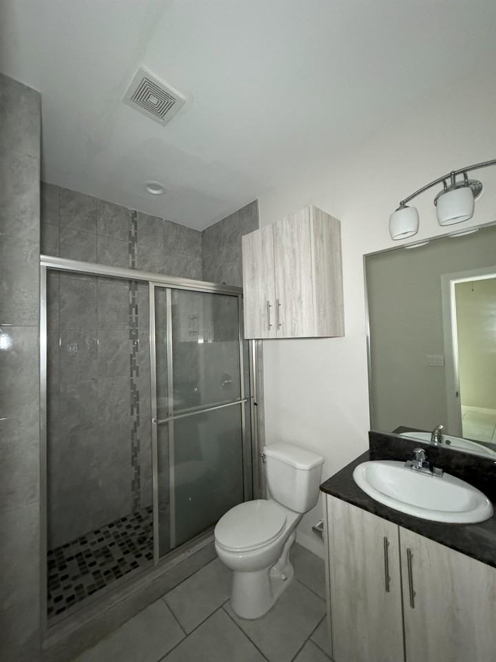 2001 Garden Ridge Dr #1 - Photo 2 of 8