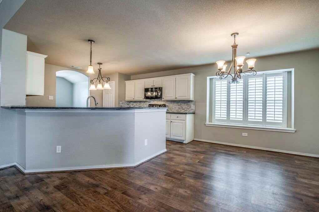 10405 Lynnhaven Pl - Photo 5 of 24