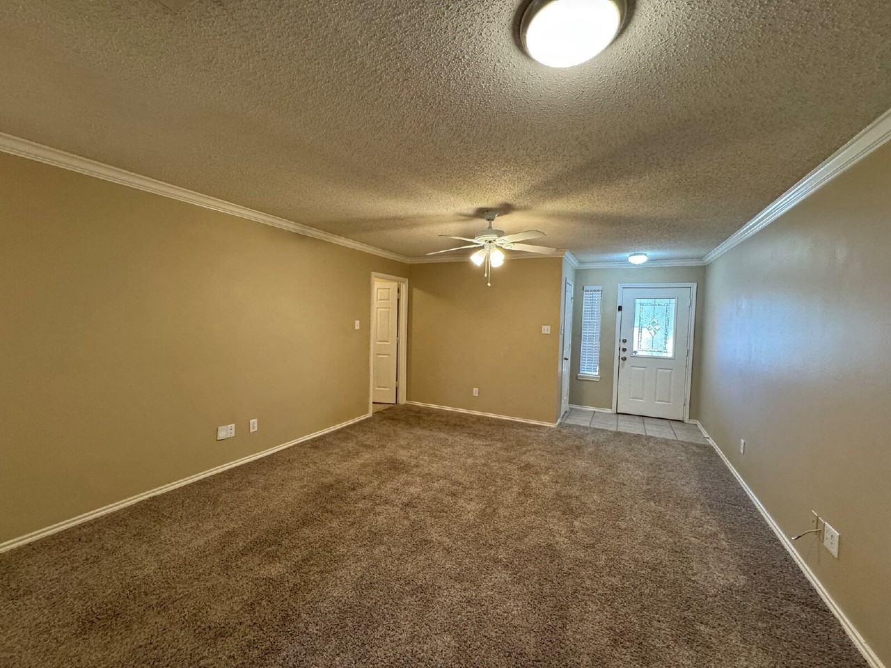 802 North Englewood Avenue - Photo 2 of 12