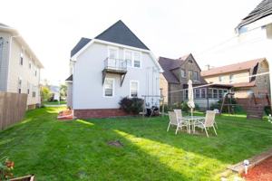 featured image of 1909 Thurston Ave #UPPER