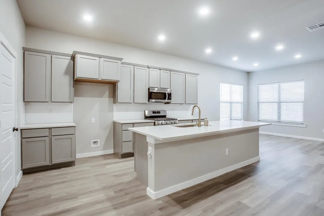 10502 Aberdeen Ave - Photo 6 of 20