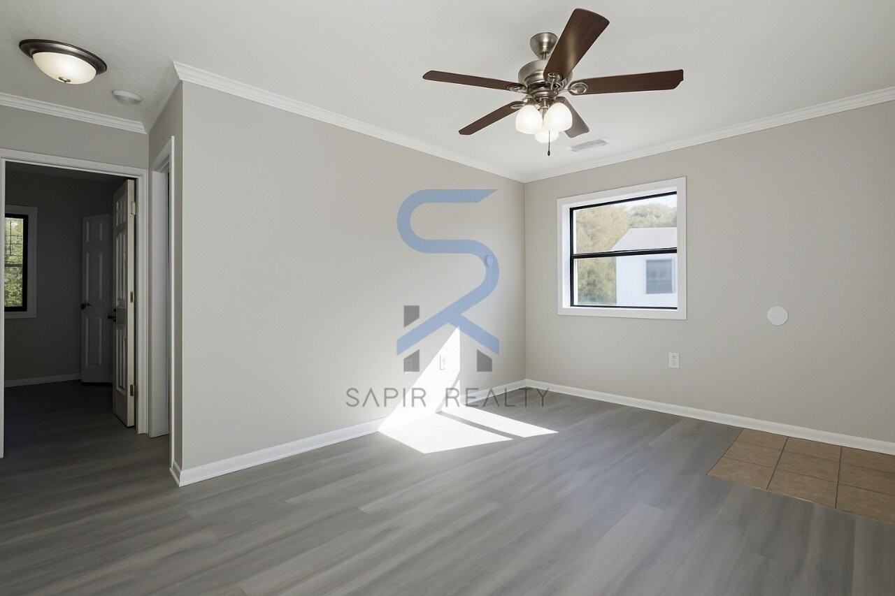 949 Washington St Sw #16 - Photo 4 of 16