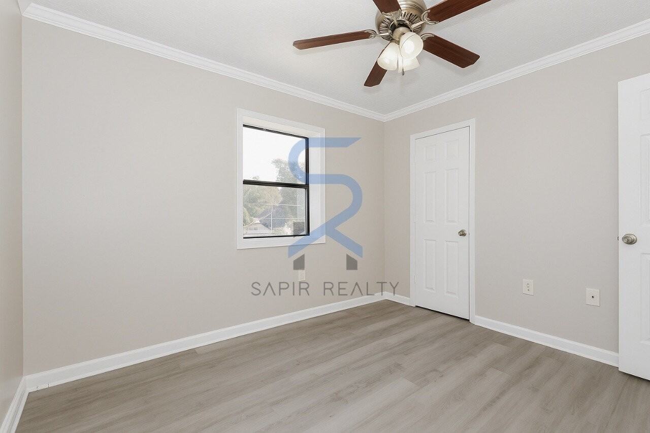 949 Washington St Sw #16 - Photo 6 of 16