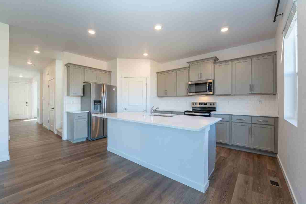 6537 14th St - Photo 7 of 23