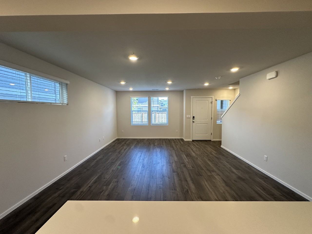 10513 Ne 120th Pl - Photo 4 of 11