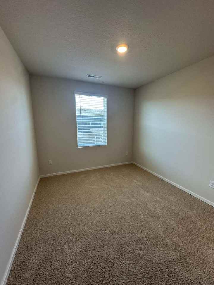 10513 Ne 120th Pl - Photo 6 of 11