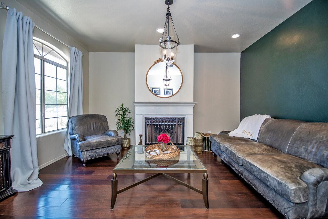 4551 S Agave Ave - Photo 3 of 49