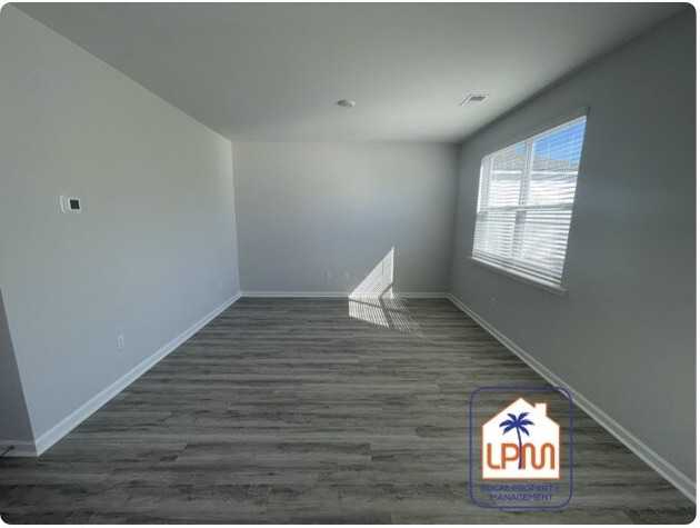 1556 Sanctum Street - Photo 5 of 15